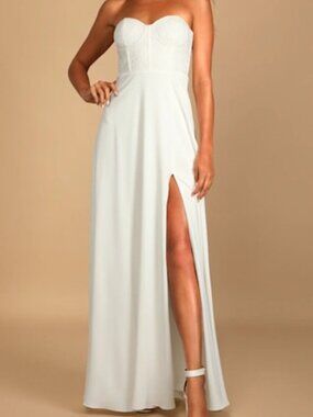 NWT Lulus Perfect Vows White Lace Strapless Bustier Maxi Dress - Size Medium (8)